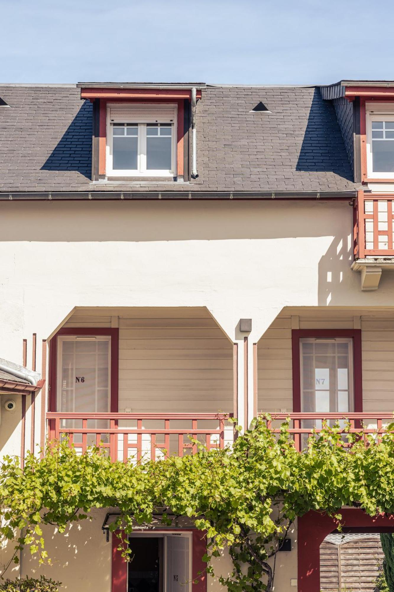 Le Clos Du 5 - Appart Hotel Bagneres Exterior foto