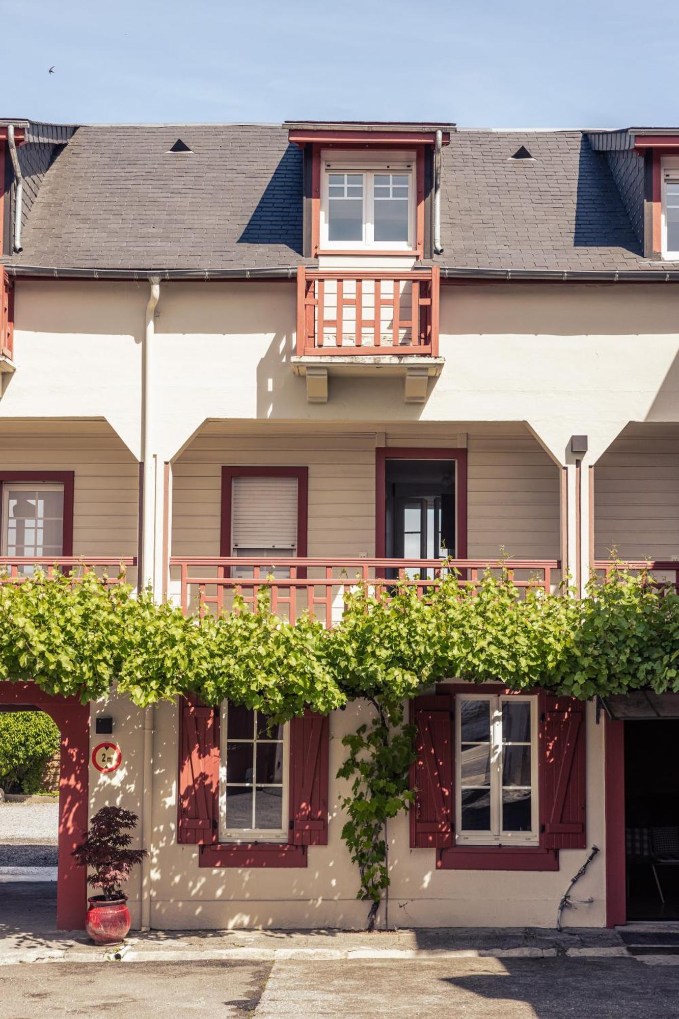 Le Clos Du 5 - Appart Hotel Bagneres Exterior foto